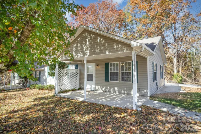 $1,450 | 290 Southcircle Drive Northwest, Concord, NC 28027