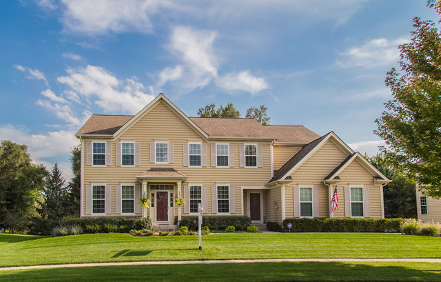 883 Oak Ridge Boulevard Elgin, IL 60120 - Photo 1 of 25