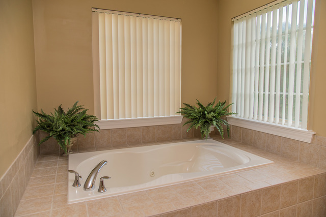 883 Oak Ridge Boulevard Elgin, IL 60120 - Photo 18 of 25