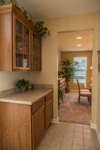 883 Oak Ridge Boulevard Elgin, IL 60120 - Photo 9 of 25