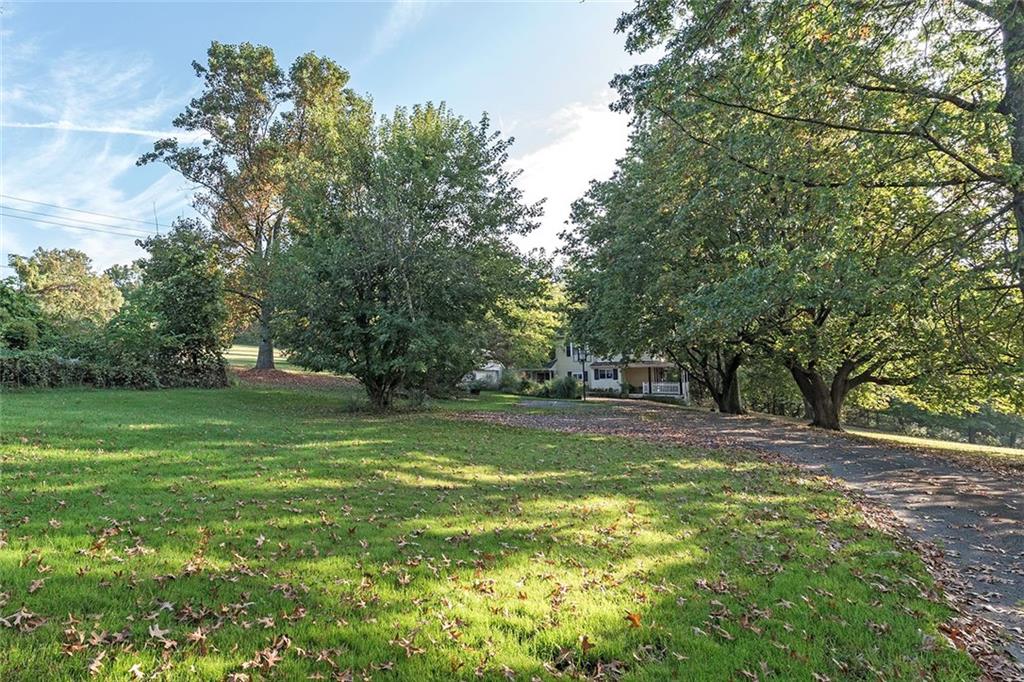 288 Linnwood Road Eighty Four, PA 15330 - Photo 5 of 25 Level Tree lined driveway.