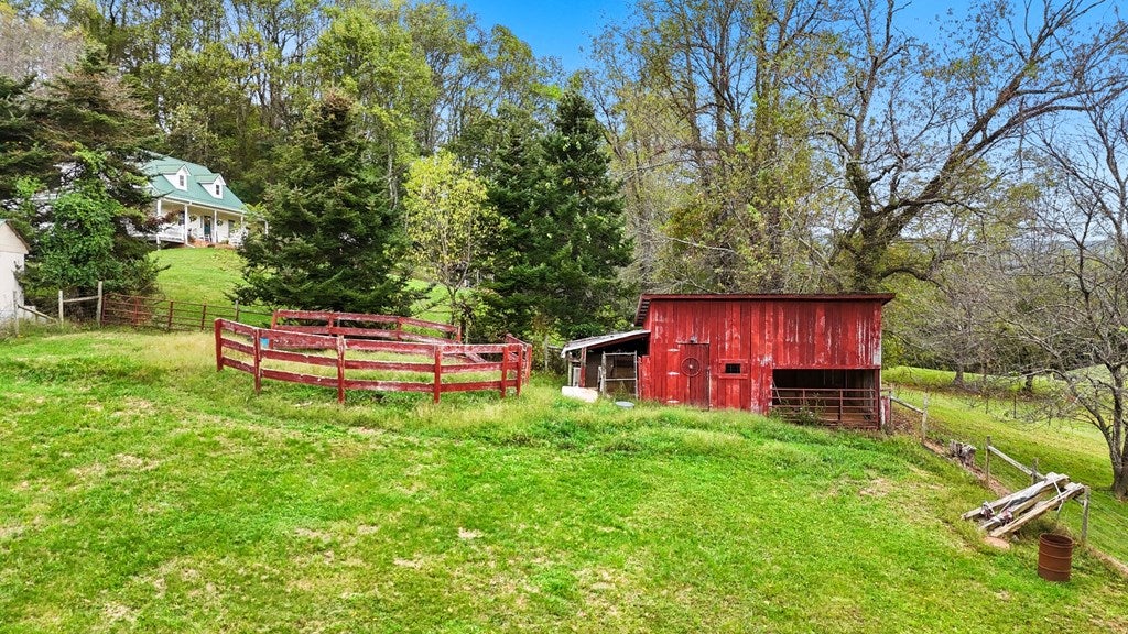 591 Ridgeview Road Saltville, VA 24370 - Photo 33 of 35 Gallery Image 33