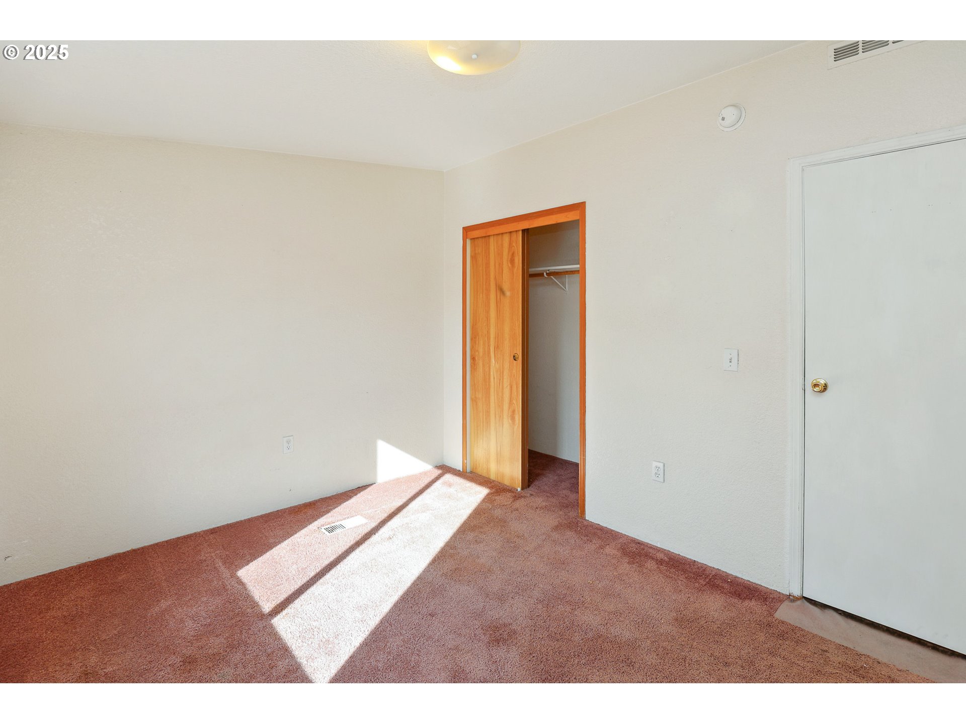 5510 E Street Springfield, OR 97478 - Photo 17 of 21 a view of an empty room