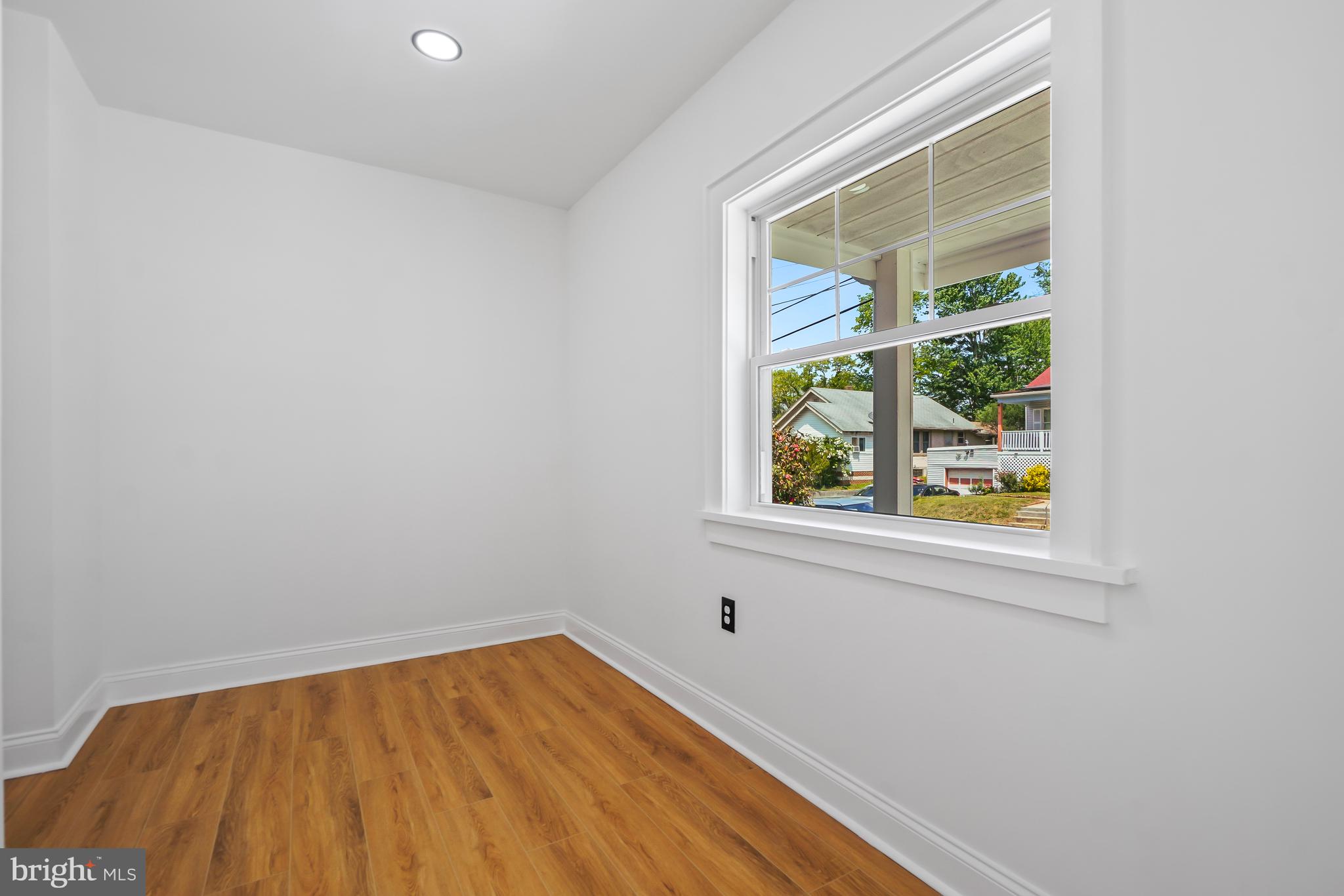 5309 Chesapeake Road Hyattsville, MD 20781 - Photo 10 of 36 a view of empty room with window