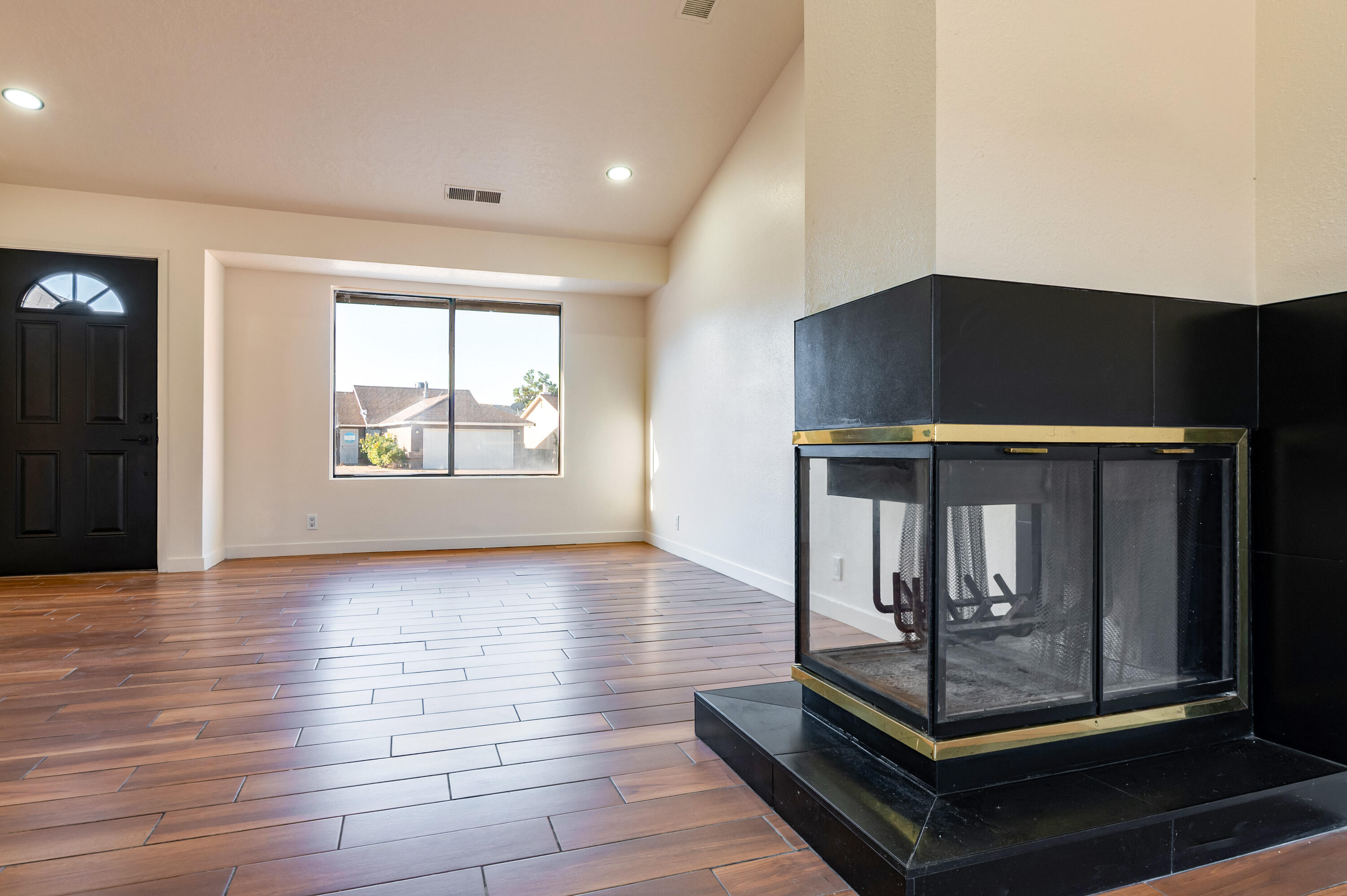 9501 Sunspot Road Southwest Albuquerque, NM 87121 - Photo 13 of 31 Gallery Image 13