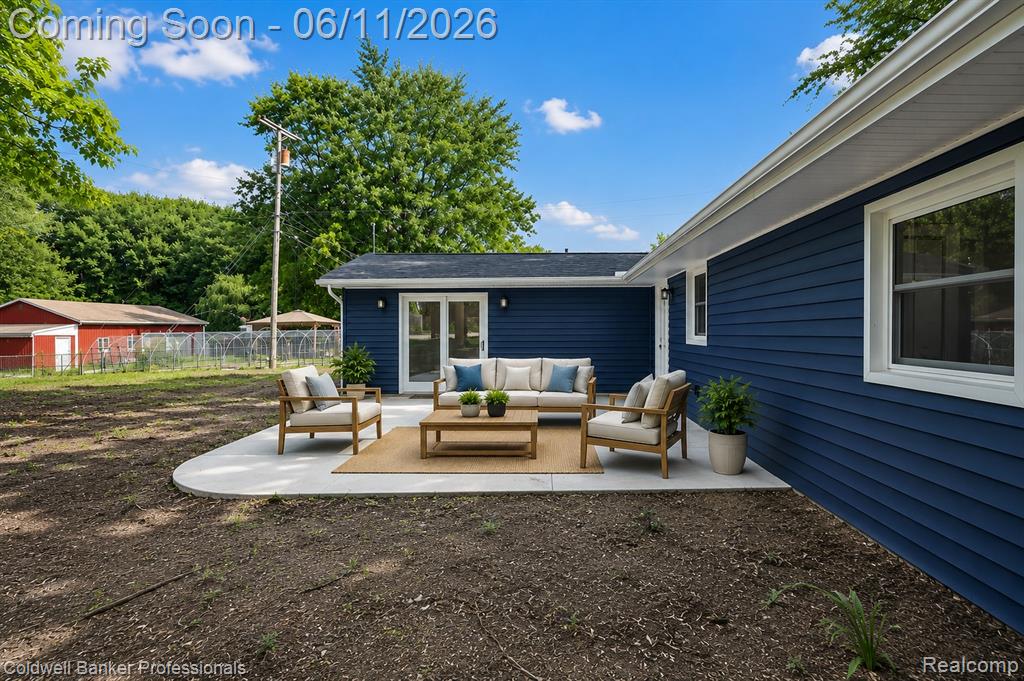 76107 Van Dyke Road Romeo, MI 48065 - Photo 3 of 42