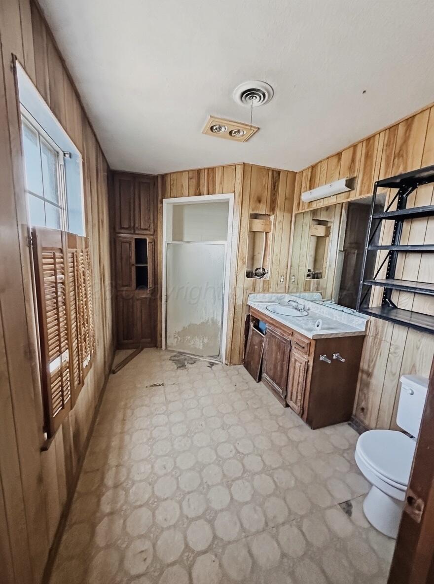 7811 Highway 86 Tulia, TX 79088 - Photo 18 of 19