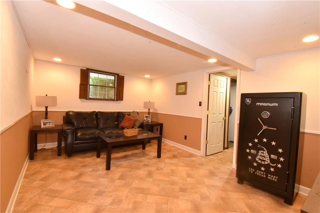 270 Kelly Road Washington, PA 15301 - Photo 19 of 25