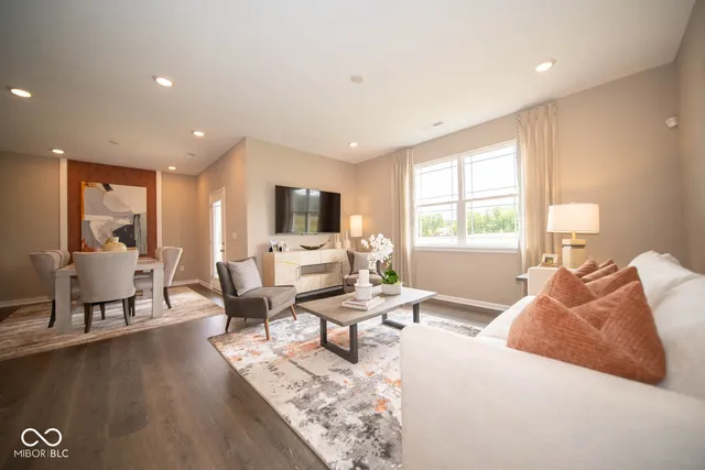 $379,900 | 3740 Marlowe Crk Drive, Clayton, IN 46118