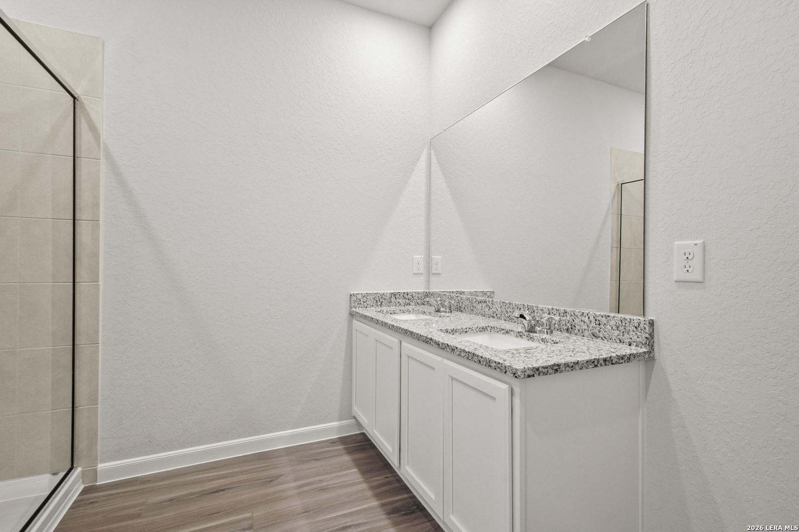 11111 Luckenbach Loop Converse, TX 78109 - Photo 22 of 27 a utility room with washer and dryer