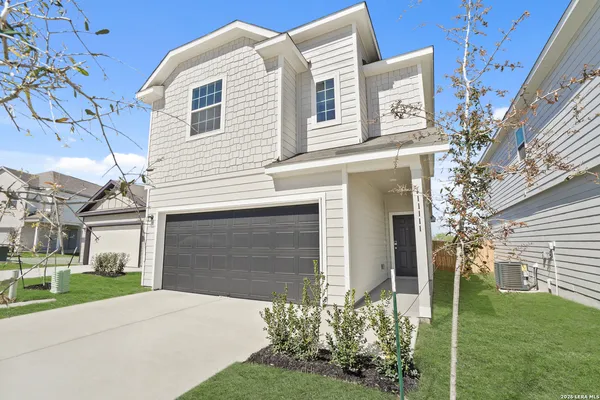 $295,688 | 11111 Luckenbach Loop, Converse, TX 78109