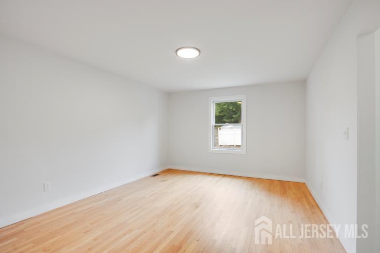 99 Craig Street Edison, NJ 08817 - Photo 15 of 38