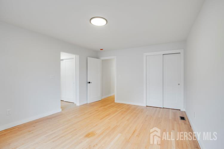 99 Craig Street Edison, NJ 08817 - Photo 16 of 38