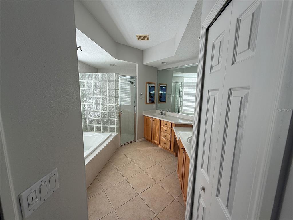 6055 Wingspan Way Bradenton, FL 34203 - Photo 19 of 32 a view of a kitchen with a sink and dishwasher kitchen view