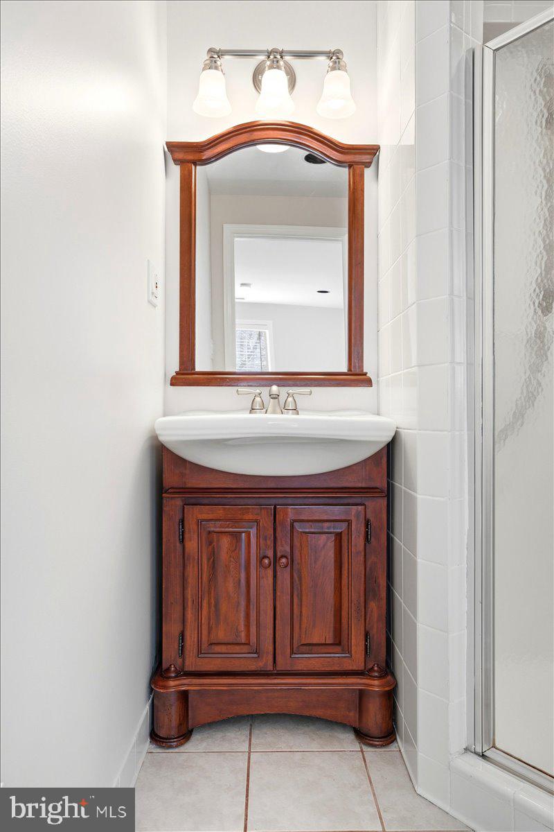 6770 Hemlock Point Road New Market, MD 21774 - Photo 34 of 53 Basement Full Bath