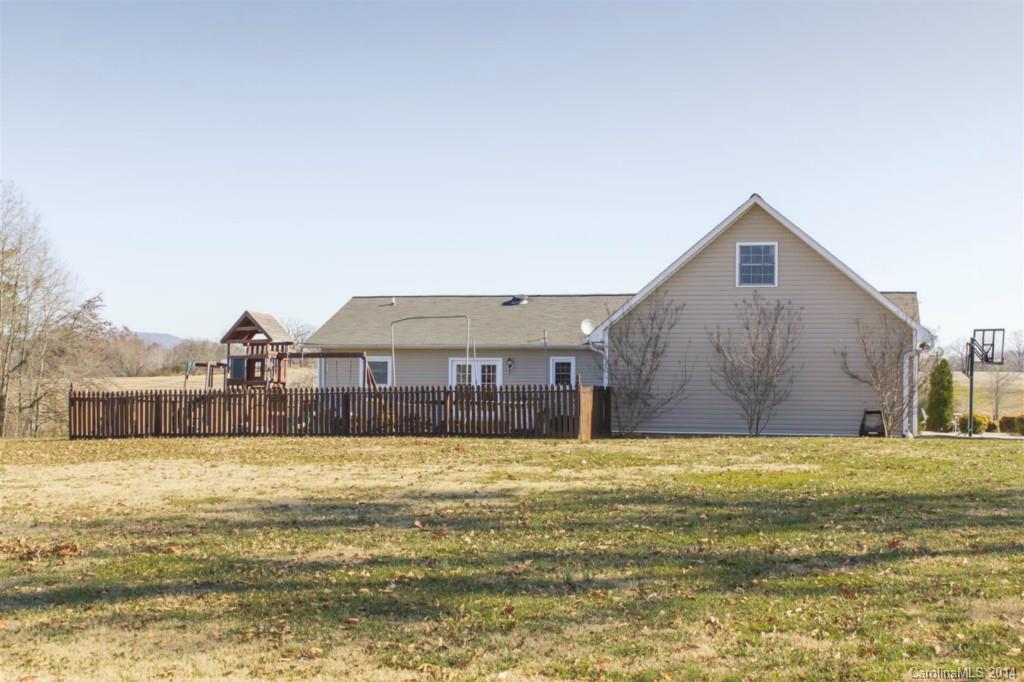 4128 Icard Ridge Road Hickory, NC 28601 - Photo 2 of 18 Gallery Image 2