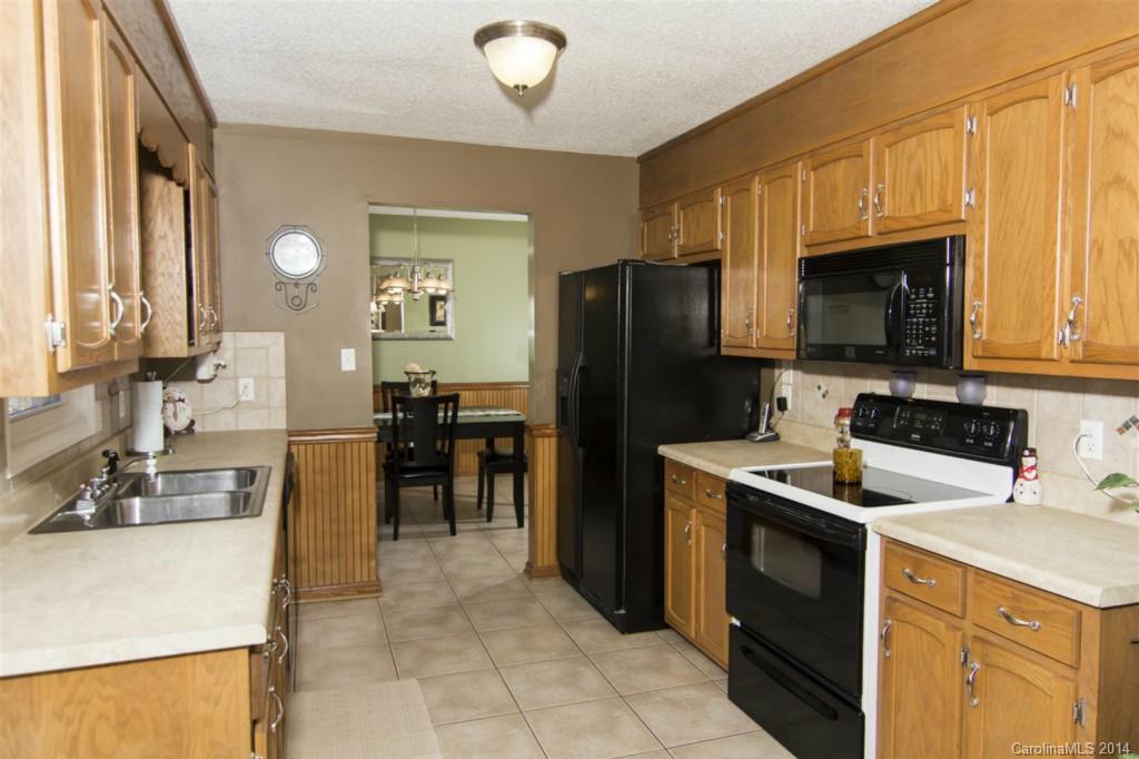 4128 Icard Ridge Road Hickory, NC 28601 - Photo 4 of 18 Gallery Image 4