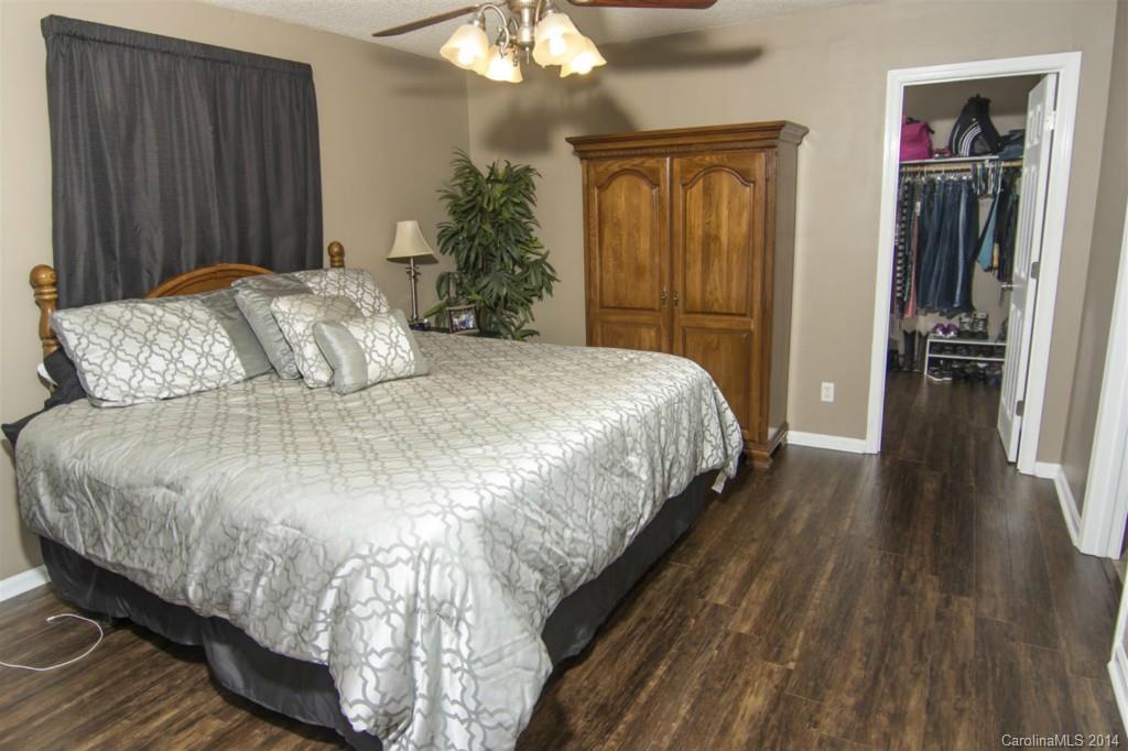 4128 Icard Ridge Road Hickory, NC 28601 - Photo 5 of 18 Gallery Image 5