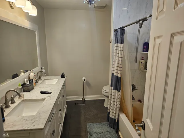 $998,000 | 8423 Mud Creek Road, Indianapolis, IN 46256