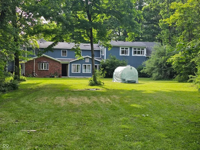 $998,000 | 8423 Mud Creek Road, Indianapolis, IN 46256