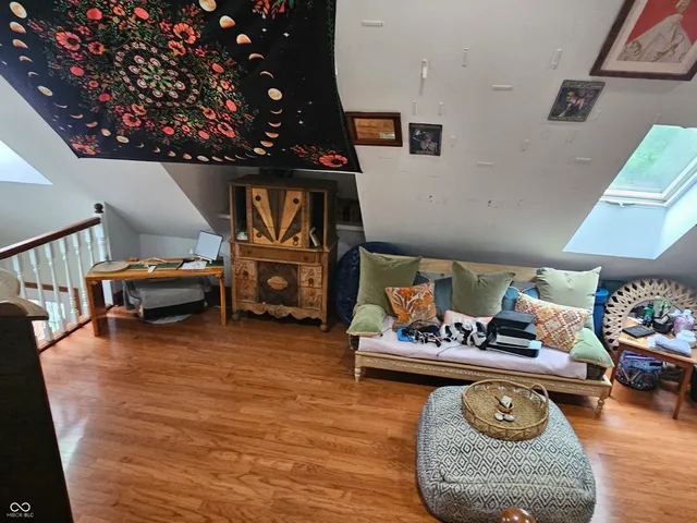 $998,000 | 8423 Mud Creek Road, Indianapolis, IN 46256