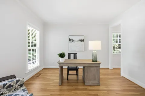 $895,000 | 215 Lansbrooke Lane, Apex, NC 27502