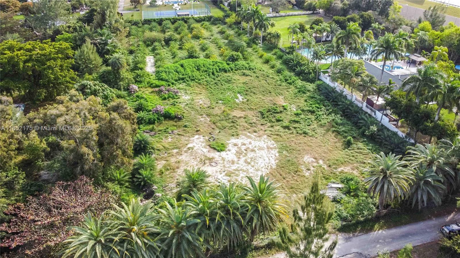4001 Southwest 126th Avenue Miramar, FL 33027 - Photo 11 of 16 a view of a garden