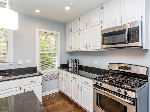176 Woodside Road Riverside, IL 60546 - Photo 15 of 44