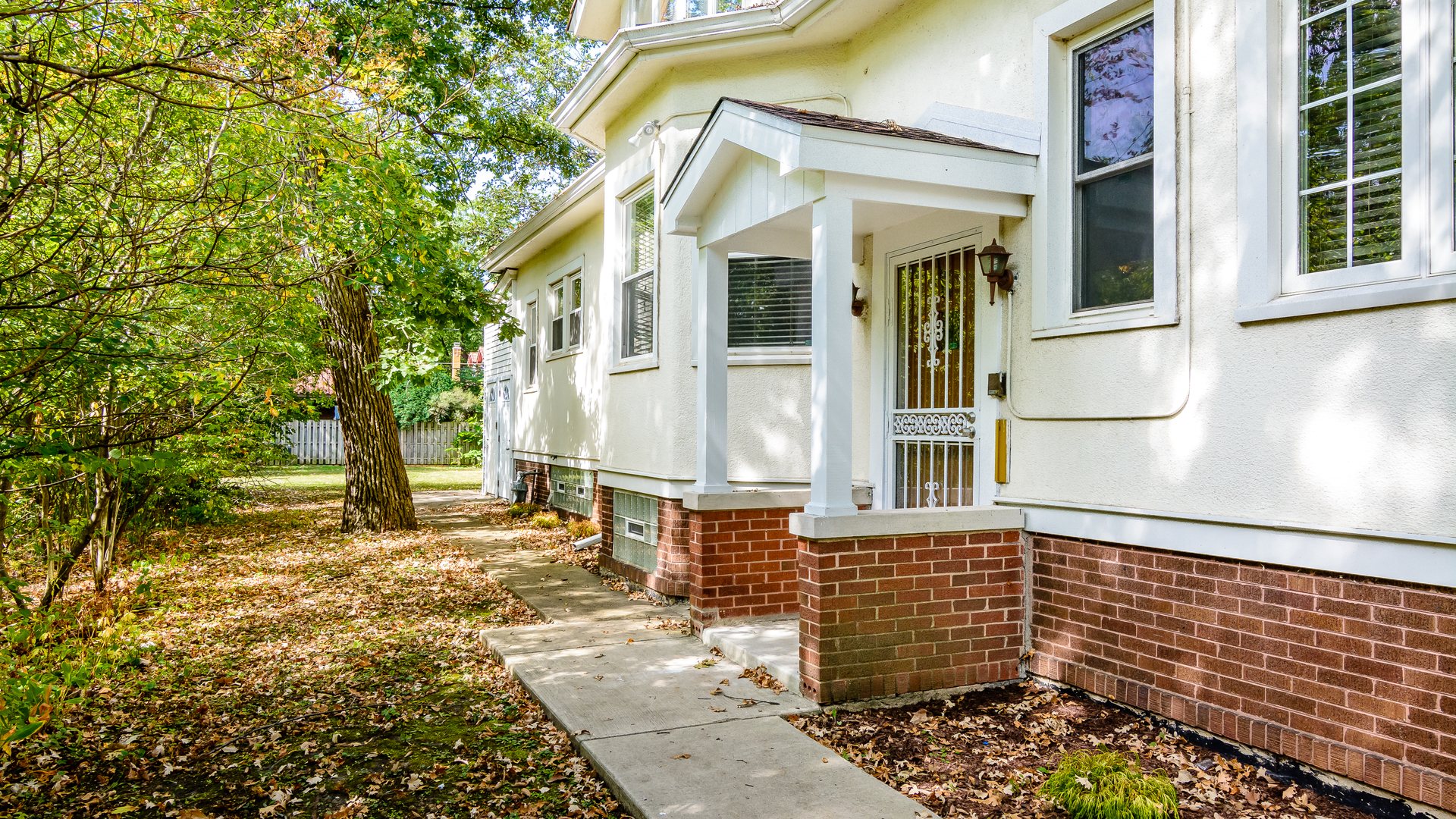 176 Woodside Road Riverside, IL 60546 - Photo 4 of 44