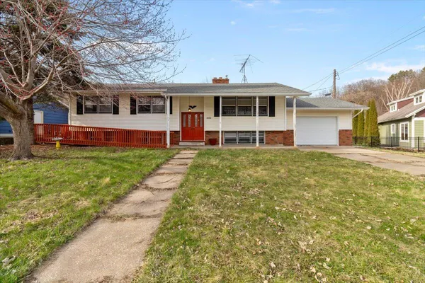 $309,900 | W5906 Valley Parkway, Shelby, WI 54601