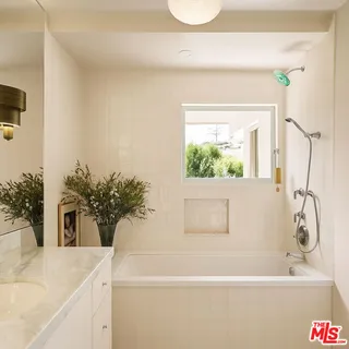 $2,579,000 | 2764 Outpost Drive, Los Angeles, CA 90068