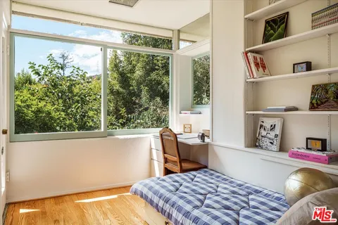 $2,595,000 | 2764 Outpost Drive, Los Angeles, CA 90068