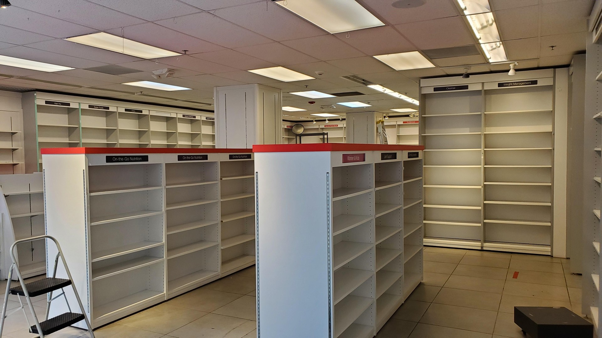812 Davis Street Evanston, IL 60201 - Photo 11 of 14 a view of storage and utility room