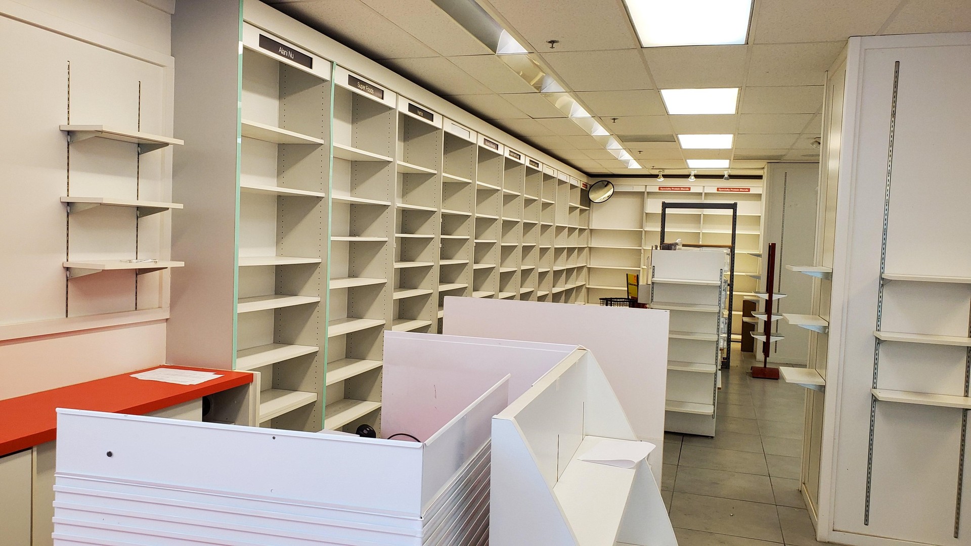 812 Davis Street Evanston, IL 60201 - Photo 12 of 14 a bathroom with a bathtub and a shower