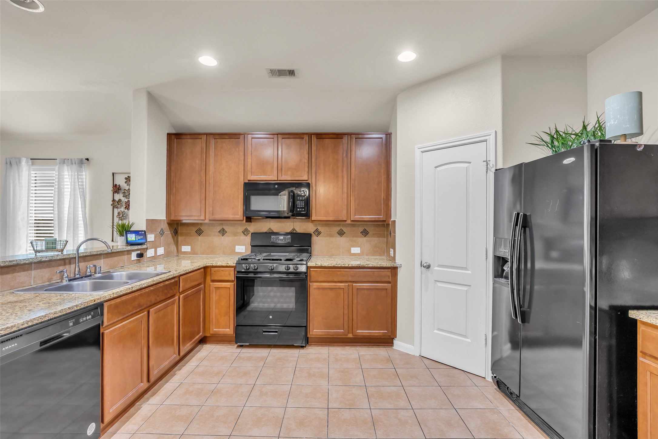 28614 Lockeridge Farms Drive Spring, TX 77386 - Photo 14 of 35