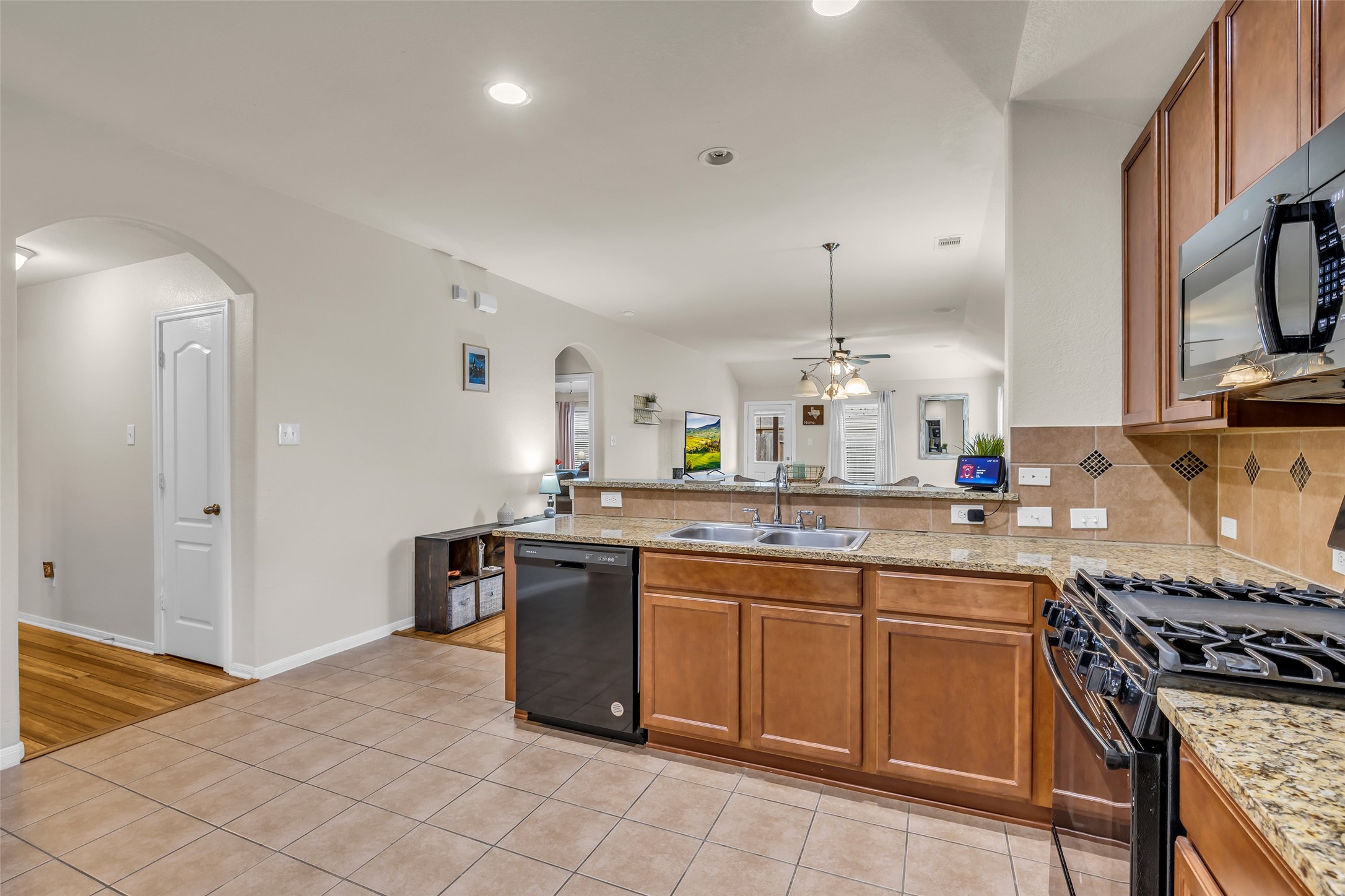 28614 Lockeridge Farms Drive Spring, TX 77386 - Photo 18 of 35