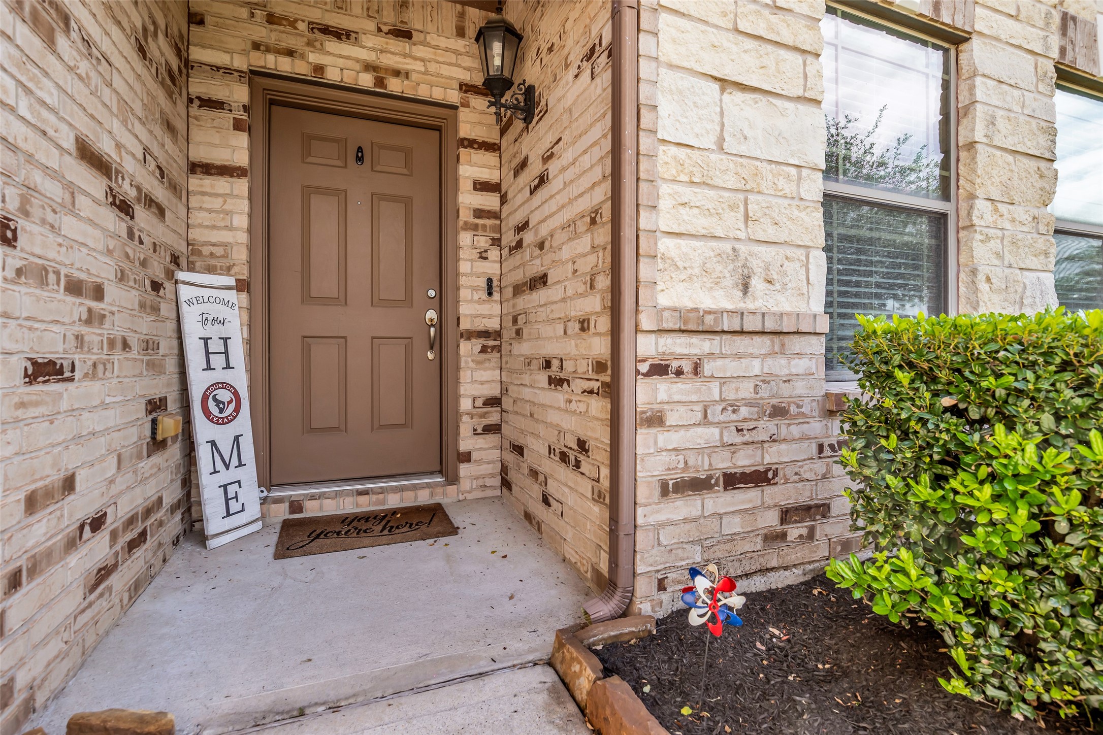 28614 Lockeridge Farms Drive Spring, TX 77386 - Photo 4 of 35