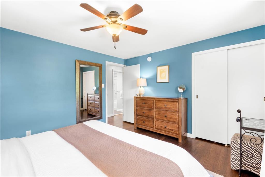 8 Thornridge Road Pittsburgh, PA 15202 - Photo 10 of 18 The bedroom features a generously sized closet!