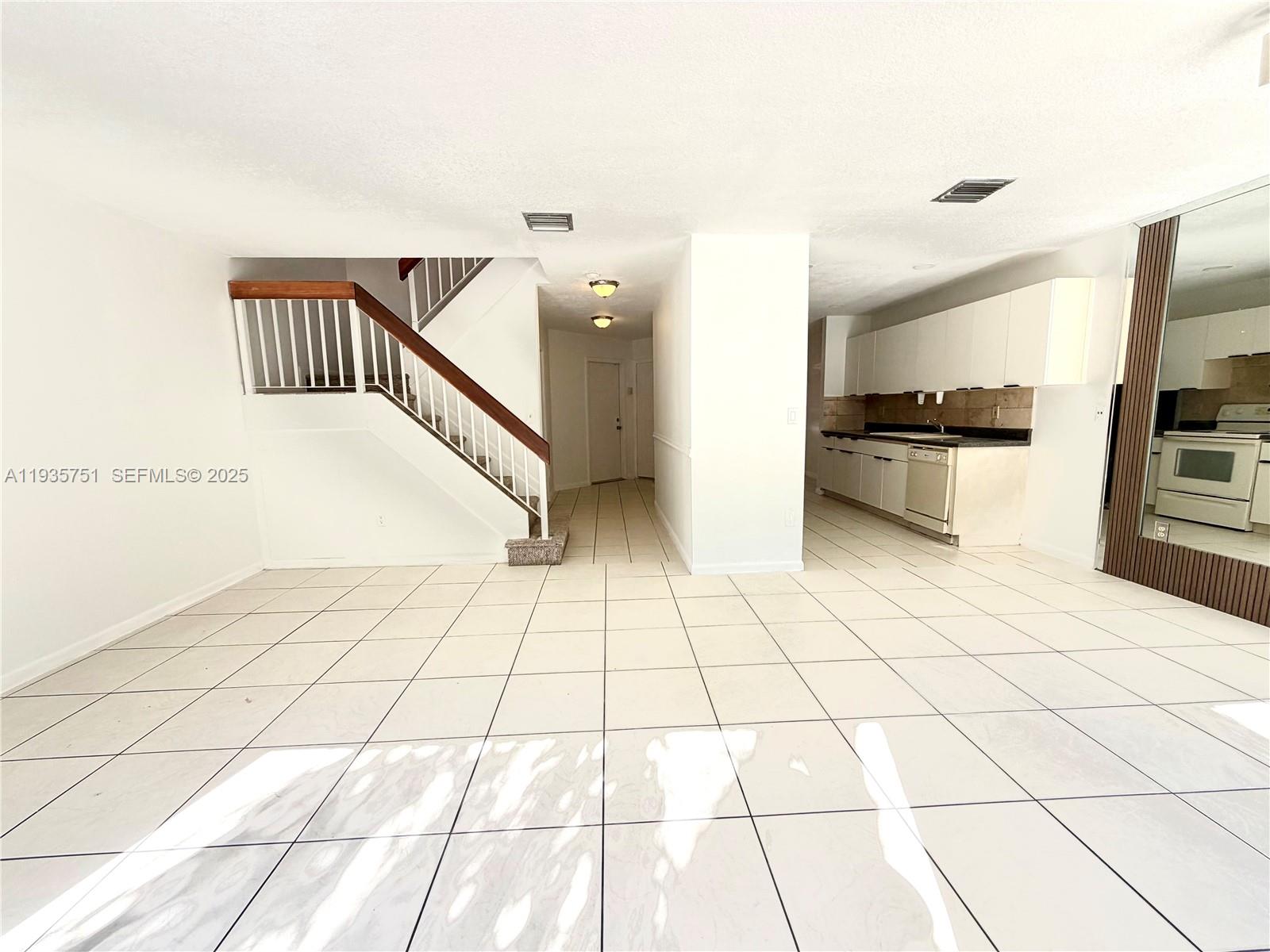 13922 Southwest 102nd Lane Miami, FL 33186 - Photo 2 of 20