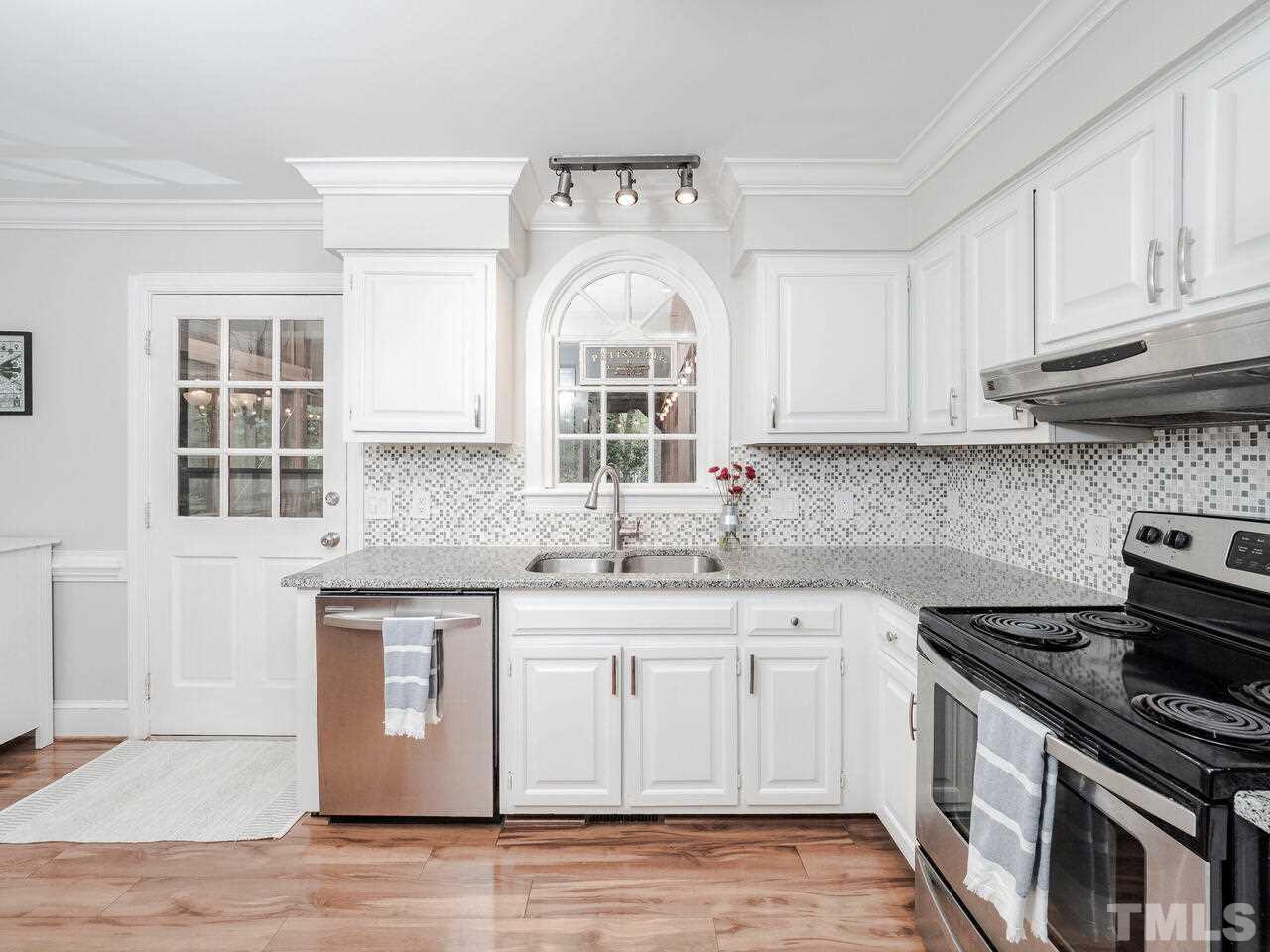 7108 Glendower Road Raleigh, NC 27613 - Photo 12 of 30