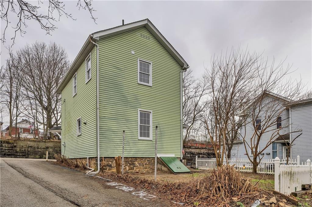 10 Clark Street Greensburg, PA 15601 - Photo 8 of 30
