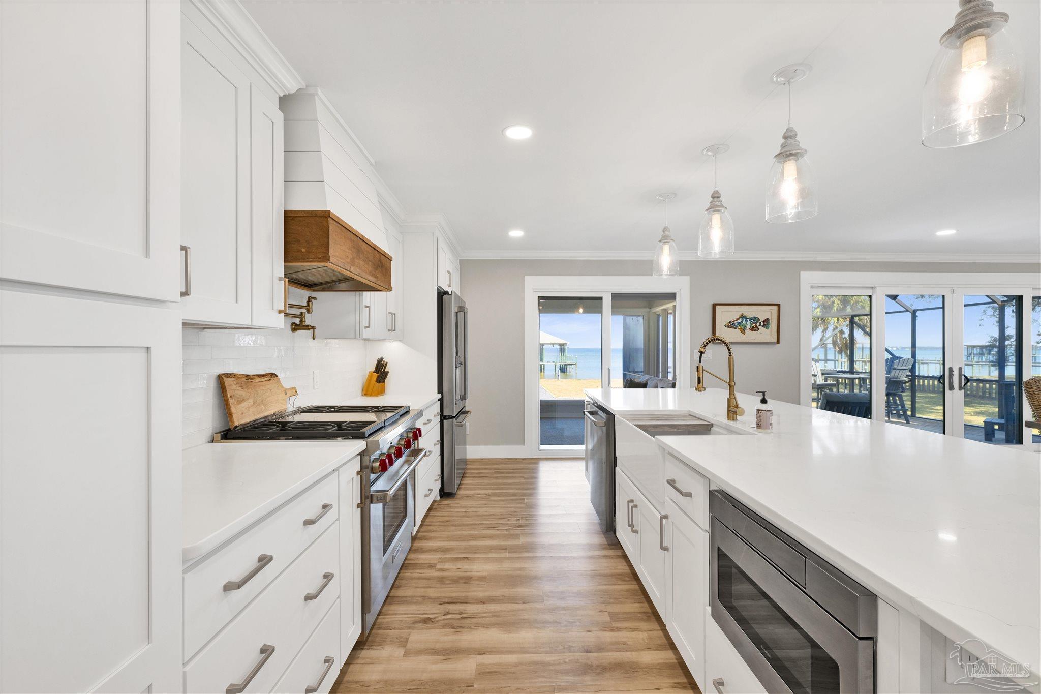 5470 North Shore Road Pensacola, FL 32507 - Photo 9 of 60