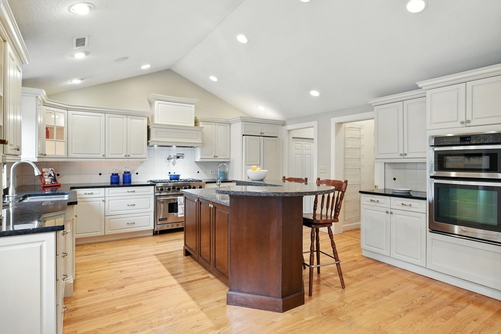 124 Longfellow Drive Longmeadow, MA 01106 - Photo 11 of 41