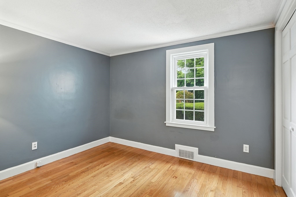 124 Longfellow Drive Longmeadow, MA 01106 - Photo 23 of 41