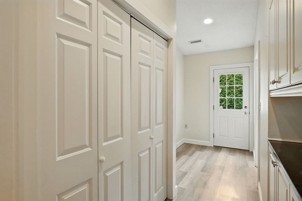 124 Longfellow Drive Longmeadow, MA 01106 - Photo 25 of 41