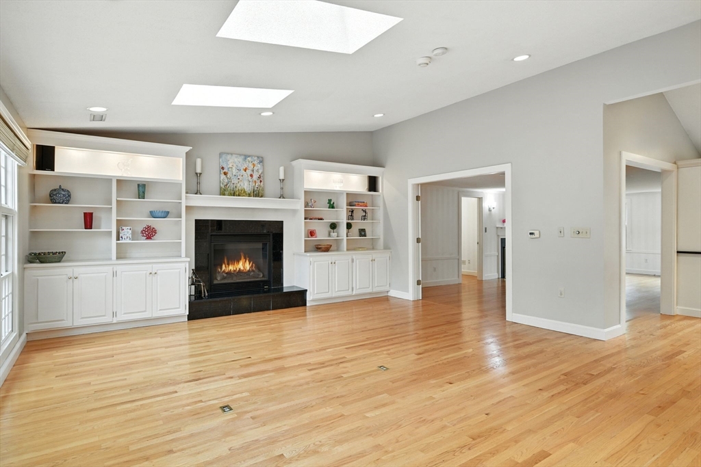 124 Longfellow Drive Longmeadow, MA 01106 - Photo 6 of 41