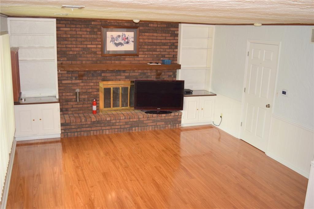 708 Canyon Road Indianapolis, IN 46217 - Photo 10 of 24 Gallery Image 10