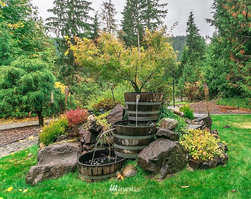 12220 Upper Preston Road Southeast Issaquah, WA 98027 - Photo 3 of 22 Gallery Image 3