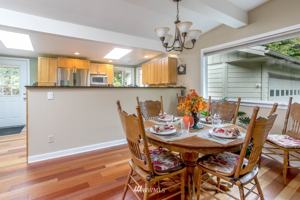 12220 Upper Preston Road Southeast Issaquah, WA 98027 - Photo 6 of 22 Gallery Image 6
