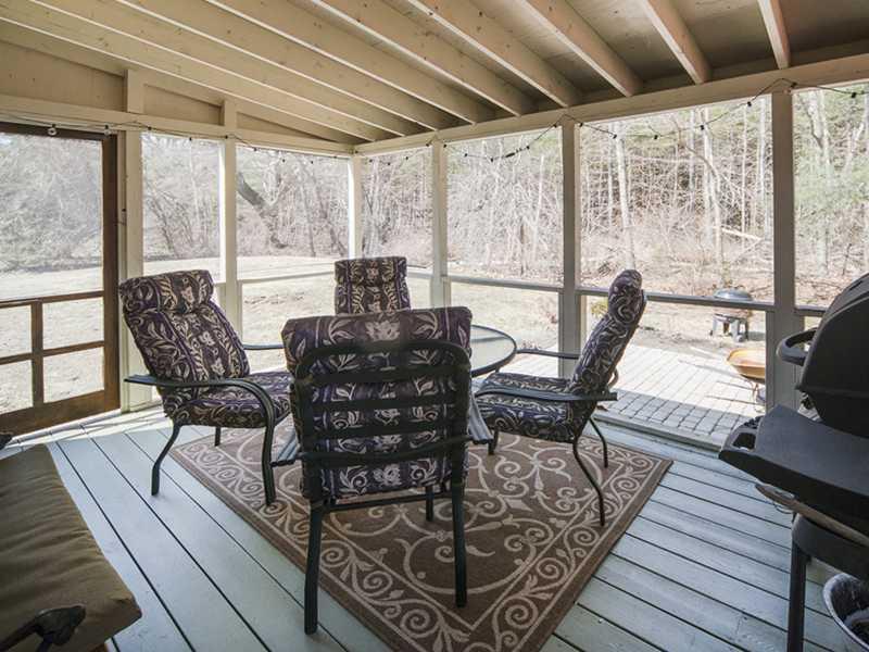 9 Oceanview Road Kennebunk, ME 04043 - Photo 8 of 22 Patio/Deck. Screened in porch...